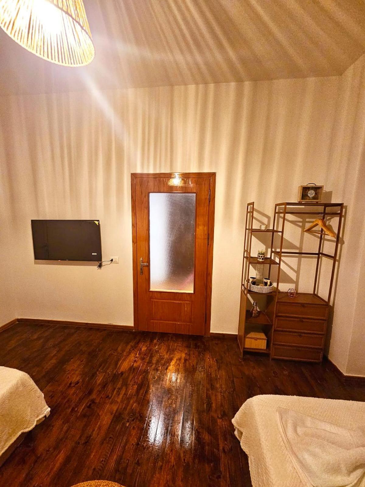 Woodland Apartment Berat Bilik gambar